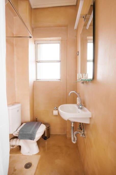 Adorable Sunny Studio With Private Balcony I Athènes Extérieur photo