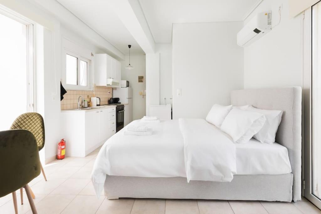 Adorable Sunny Studio With Private Balcony I Athènes Extérieur photo